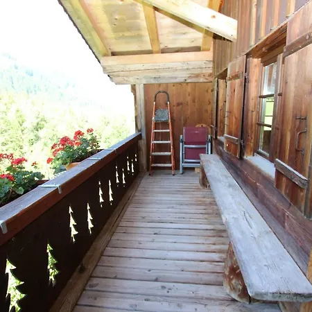 Les Favrod Apartment